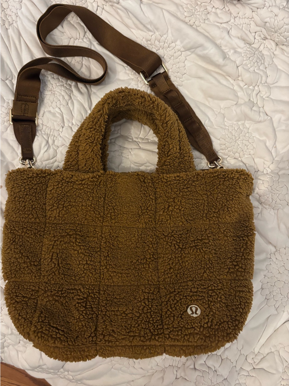 lululemon athletica Sherpa Tote in Caramel Brown